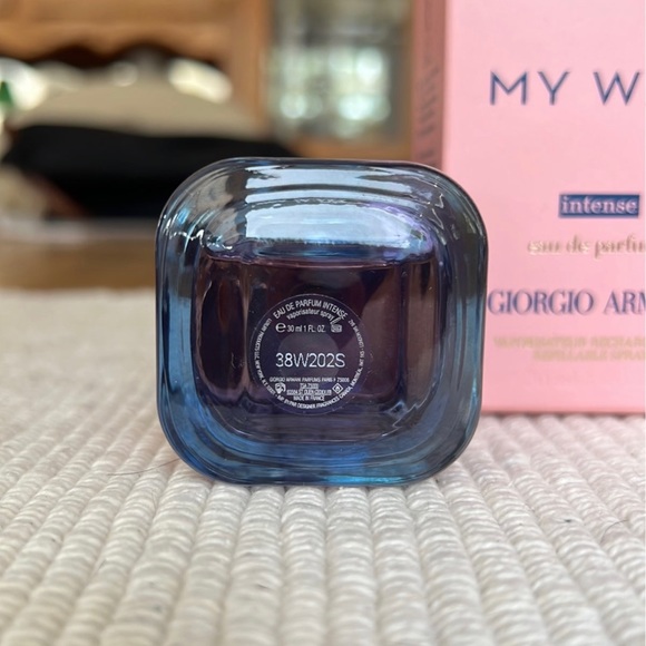 Giorgio Armani My Way Intense perfume - Picture 3 of 3